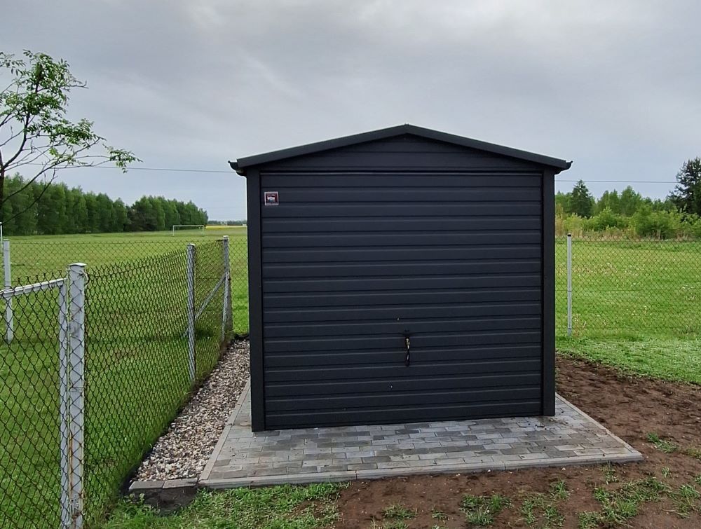 garaż blaszany jednostanowiskowy