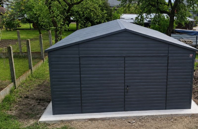 garaż blaszany 5x3